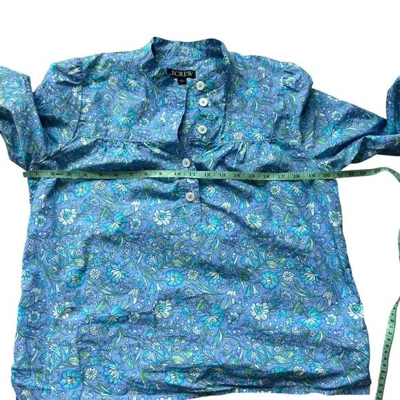 J. Crew Fresco top in blue floral cotton poplin size small popover shirt BP558 - Picture 8 of 9